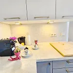 Elegant 3br Retreat With Terraces&parking