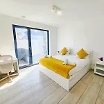 Elegant 3br Retreat With Terraces&parking Daire Lüksemburg