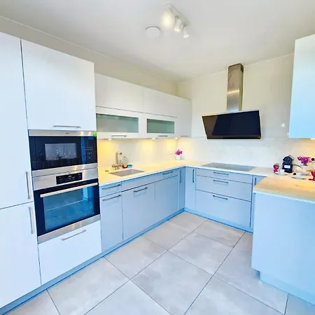Elegant 3br Retreat With Terraces&parking Daire Lüksemburg