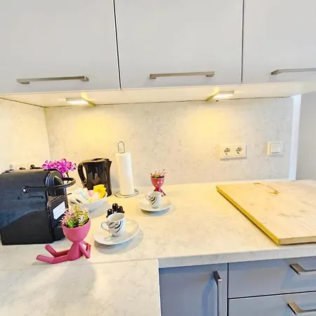 Elegant 3br Retreat With Terraces&parking