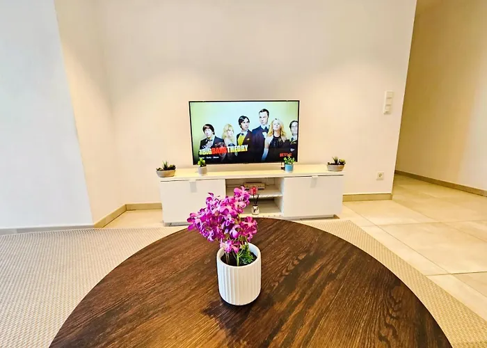 Elegant 3br Retreat With Terraces&parking Apartment Luxemburg