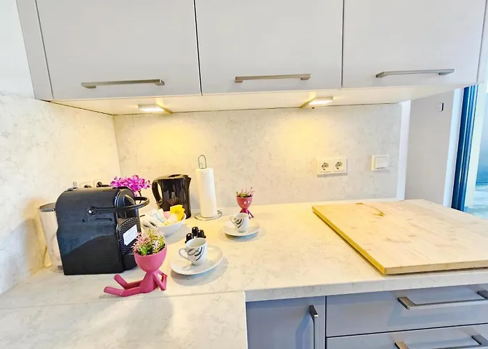 Elegant 3br Retreat With Terraces&parking