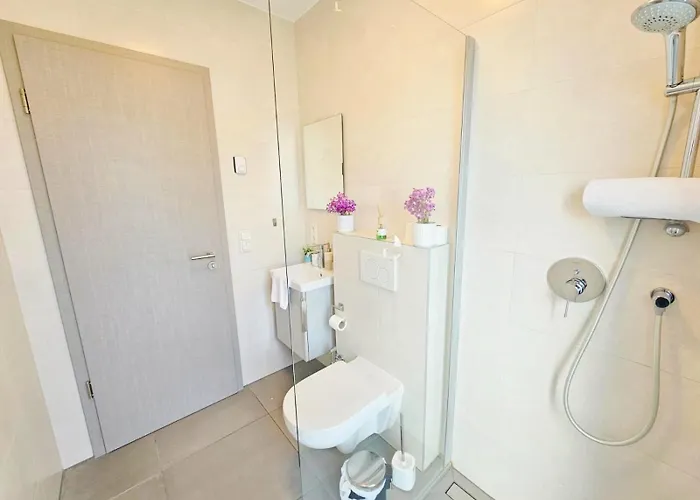 Elegant 3br Retreat With Terraces&parking Apartment Luxemburg