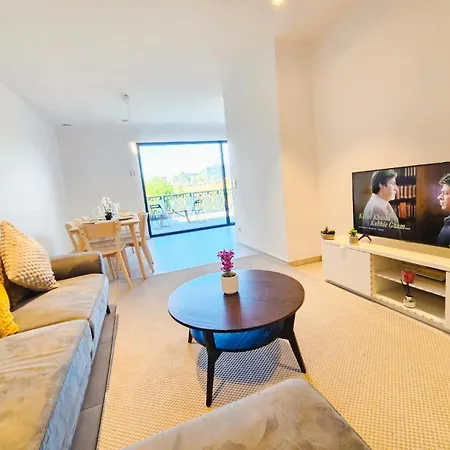 아파트 Elegant 3br Retreat With Terraces&parking