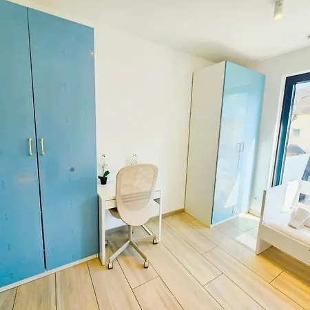 Elegant 3br Retreat With Terraces&parking Apartamento