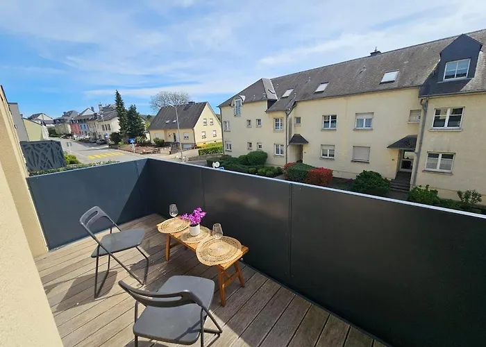 Elegant 3br Retreat With Terraces&parking *